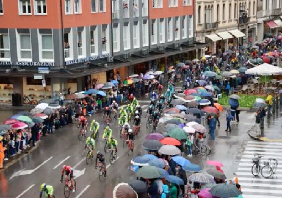 Passaggio del giro d’Italia 2015 – Foto e filmati